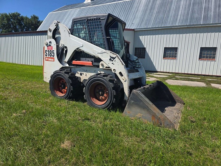 2010-bobcat-s185-image-4