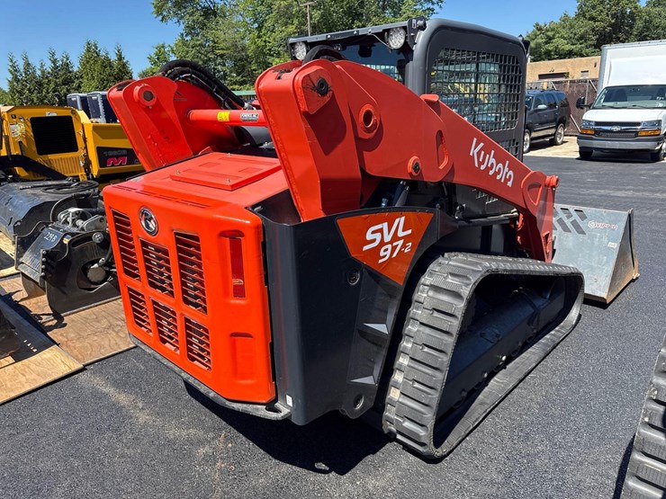 2021-kubota-svl97-2-image-3