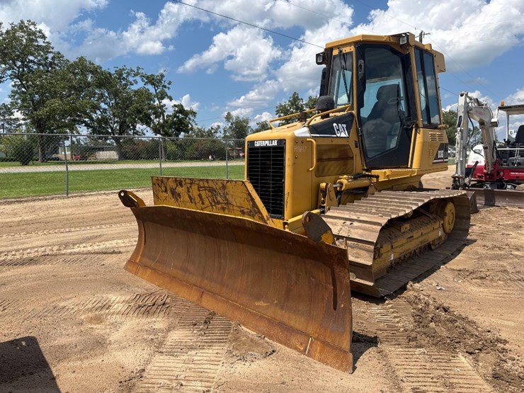 2005-caterpillar-d3g-lgp-image-2