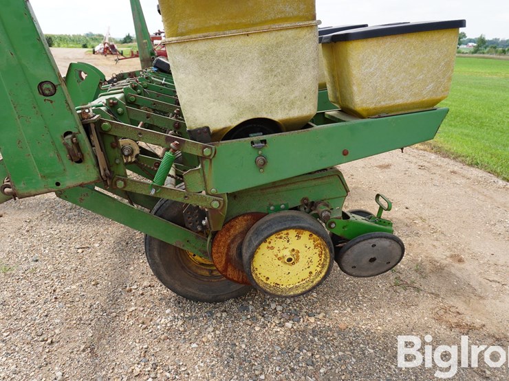 john-deere-7000-image-12