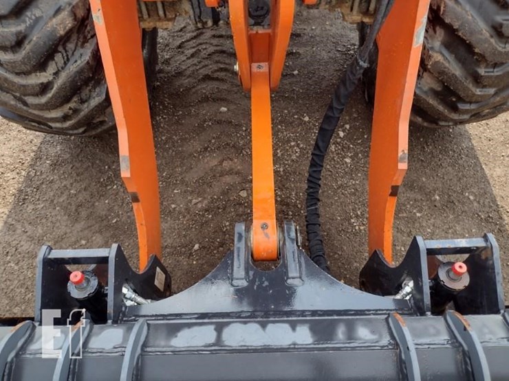 2023-hitachi-zw80-5b-image-15