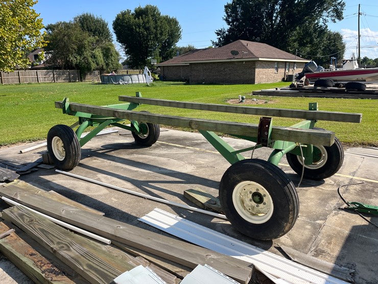 #106-•-antique-adjustable-length-farm-wagon-image-2