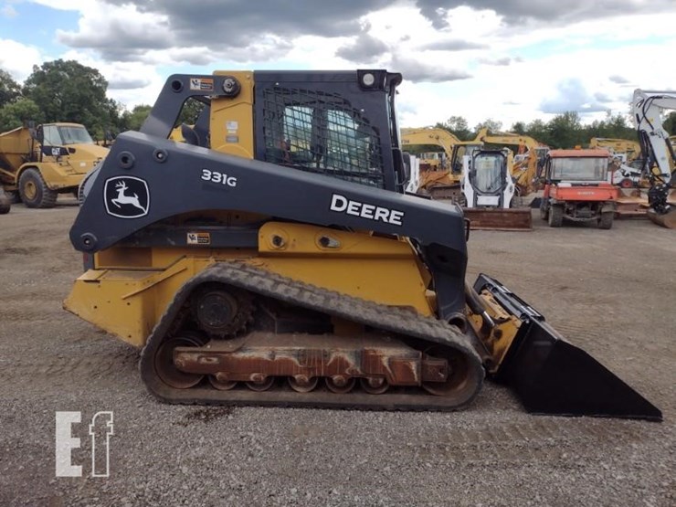 2020-deere-331g-image-3