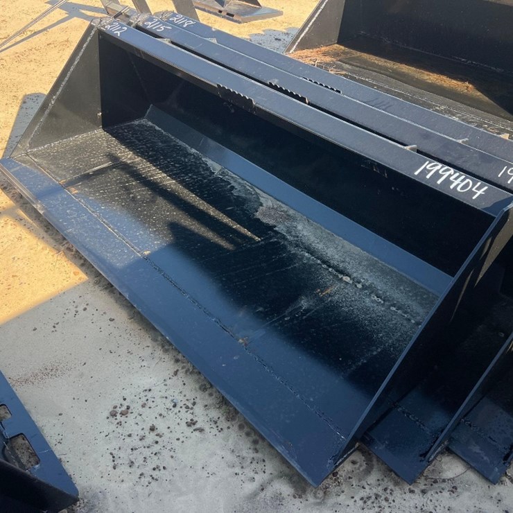 UNUSED SWICT 72" QUICK ATTACH BUCKET
