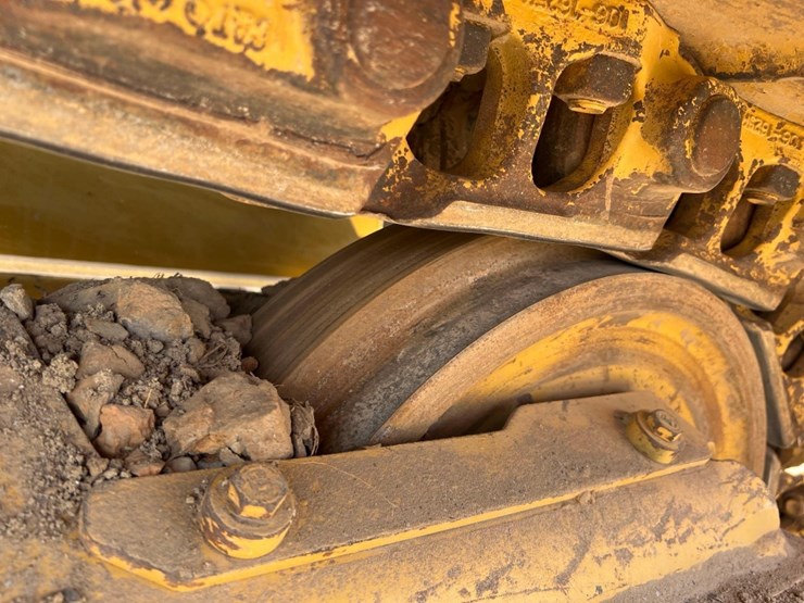 2021-caterpillar-d4-lgp-image-18
