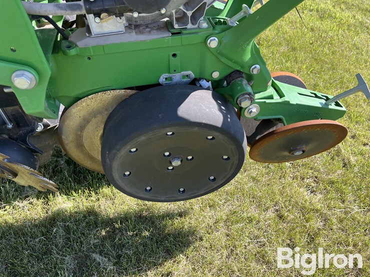 2018-john-deere-1765-image-14