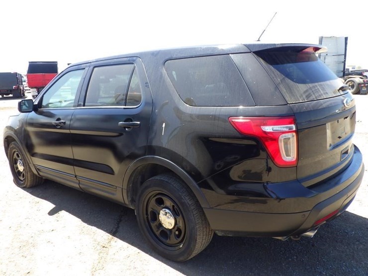 2015-ford-explorer-image-5