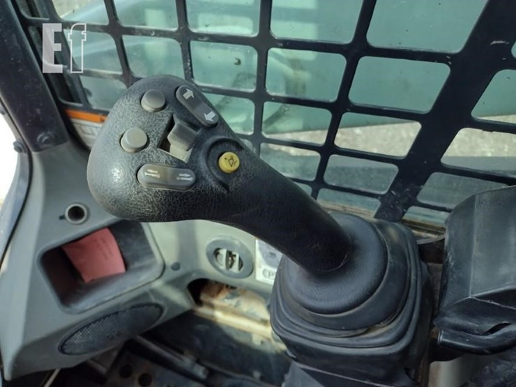 2017-bobcat-s570-image-9