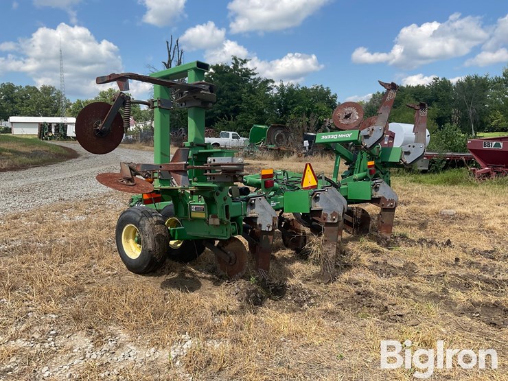 john-deere-2100-image-7