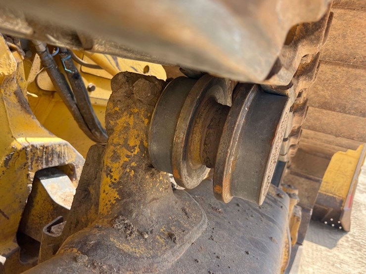 2016-komatsu-d61pxi-23-image-21