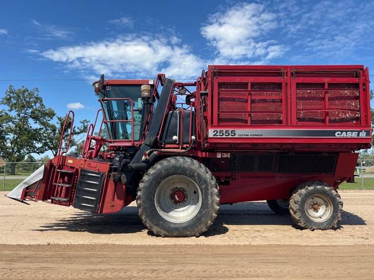 case-ih-2555-image-1