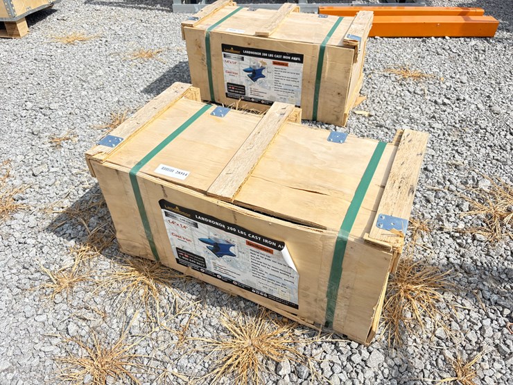 #28514-•-landhonor-200lb-cast-iron-anvil-image-1