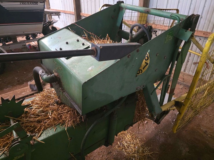 john-deere-336-image-31
