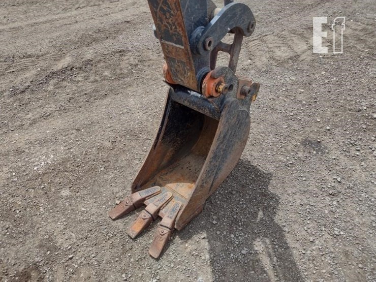 2021-deere-26g-image-17