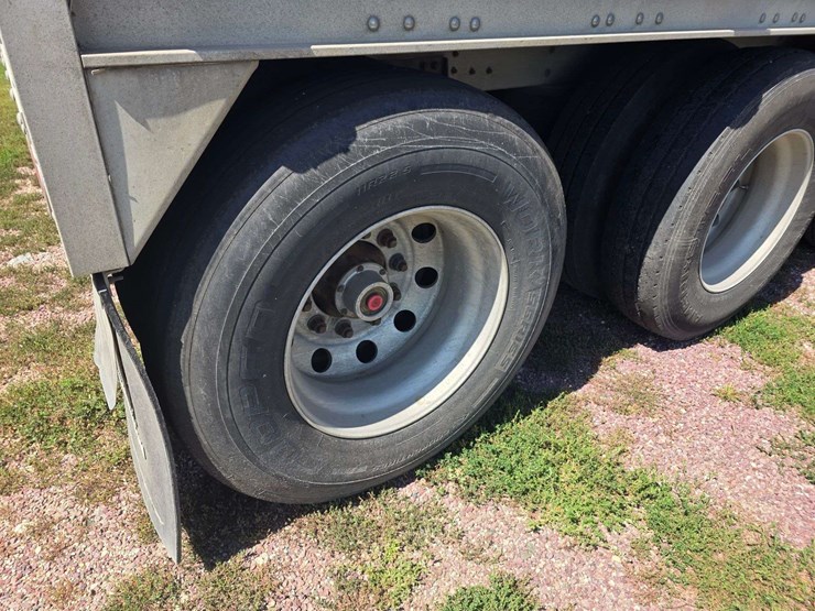 2013-wilson-50'-hopper-bottom-trailer,-84"-wide-with-102"-sides,-commodity-tubes,-ddl-triple,-electr-image-37