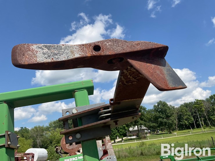 john-deere-2100-image-14