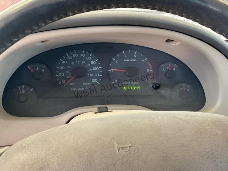 2003-ford-mustang-convertible-image-19