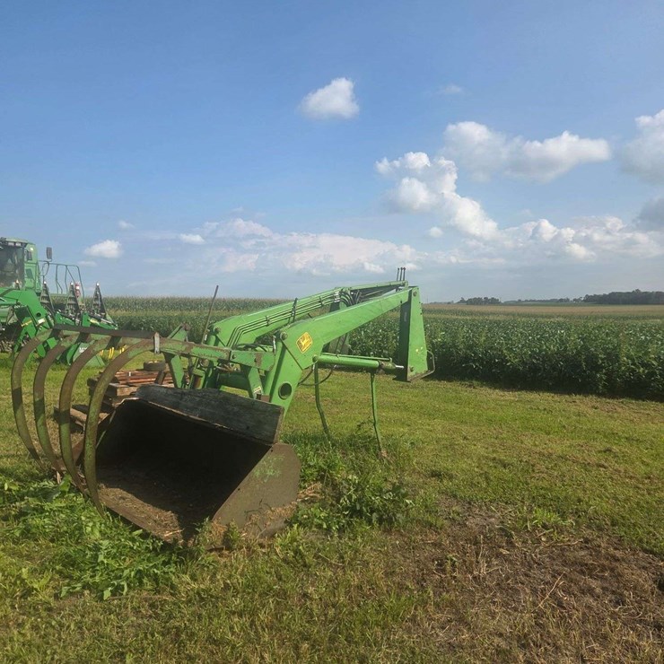 JOHN DEERE 148