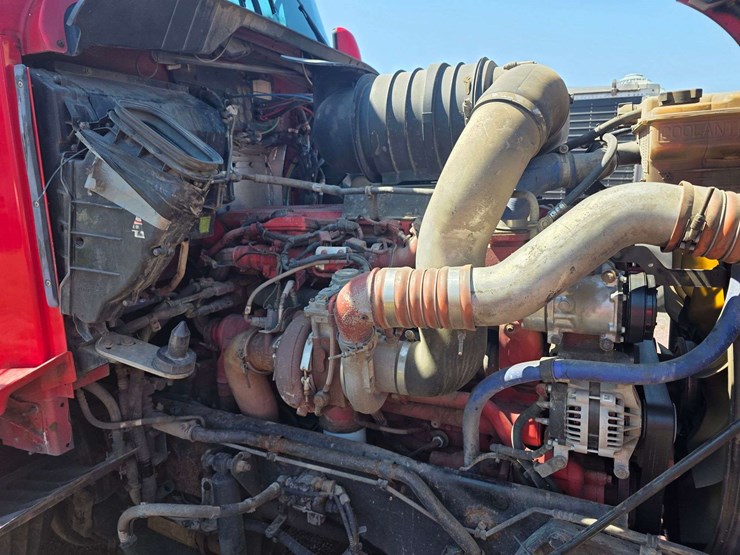 2013-kenworth-t660-image-50
