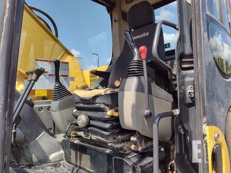 2011-komatsu-pc228us-lc-8-image-14