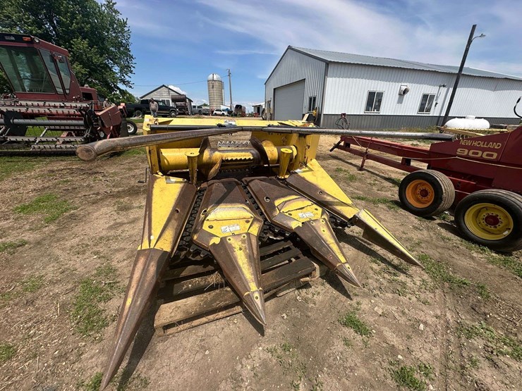 new-holland-900-image-26