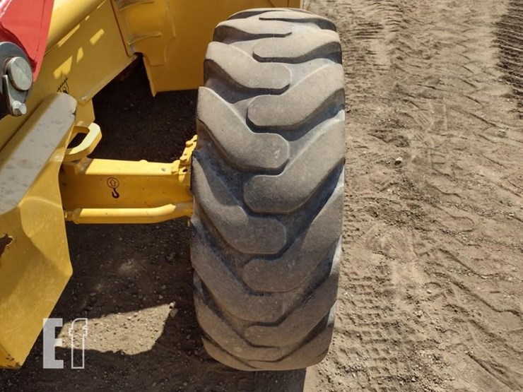 2017-deere-310sl-image-23