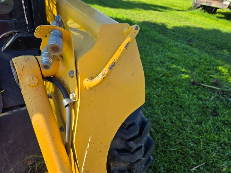 john-deere-250-image-17