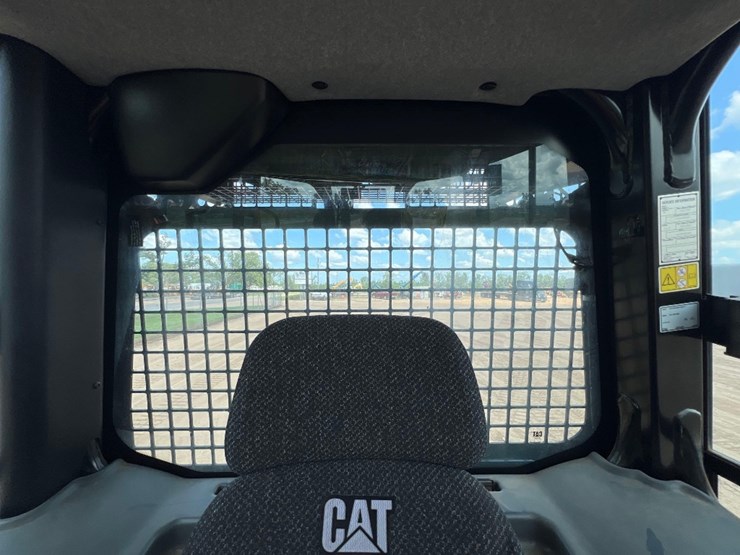 2021-caterpillar-d4-lgp-image-39
