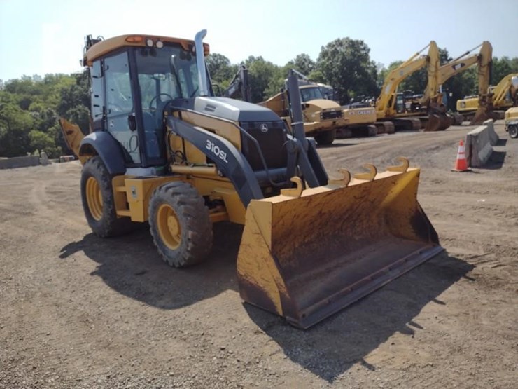 2017-deere-310sl-image-38