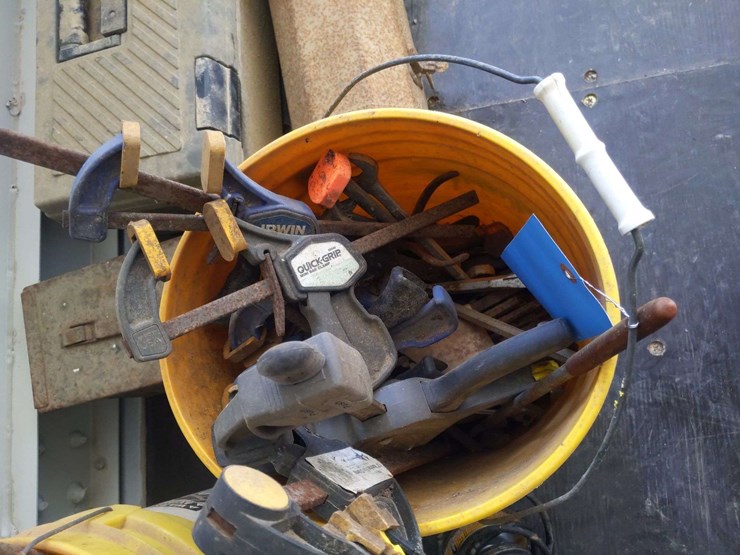 (2)-buckets-of-tools,-dewalt-grinder,-tool-boxes-image-5