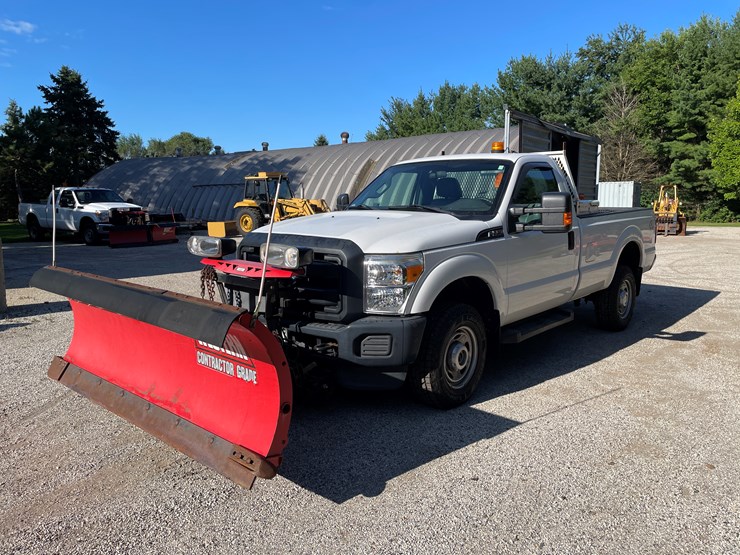 2016-ford-f250-xl-image-1