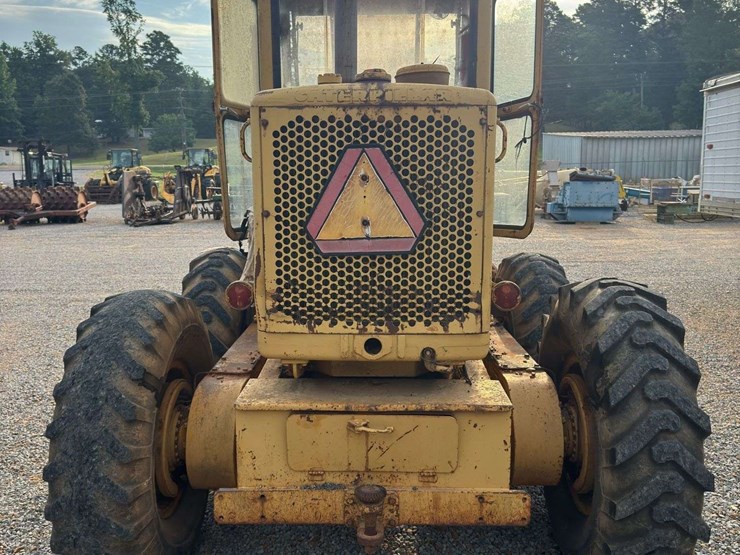 caterpillar-120-image-48