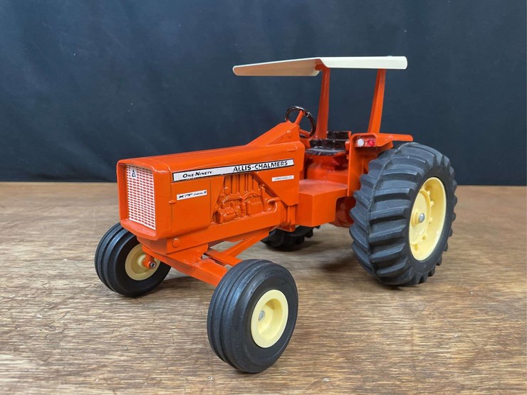 1/16-ac-190xt-landhandler-ertl-image-1