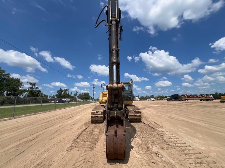 2008-deere-270d-lc-image-7