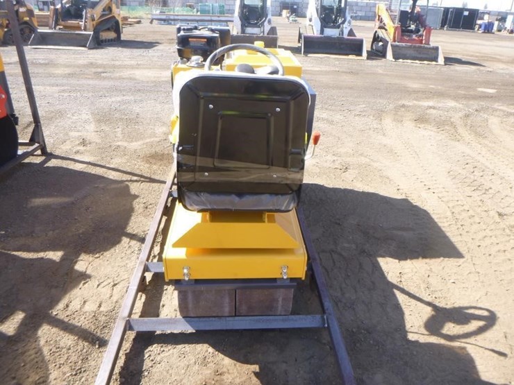 2025-sdlool-sl850-tandem-vibratory-roller-image-6
