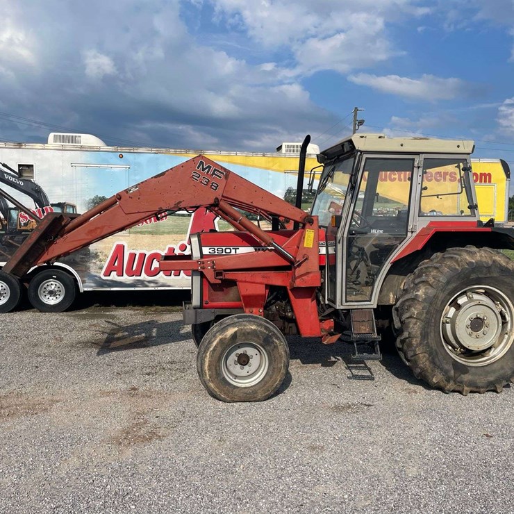 MASSEY-FERGUSON 390T