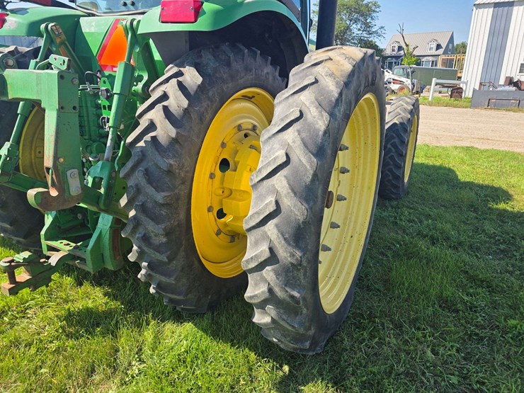 2004-john-deere-8320-image-42