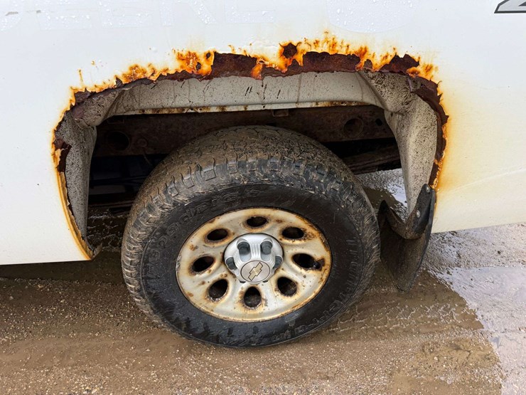 2009-chevrolet-1500-image-16