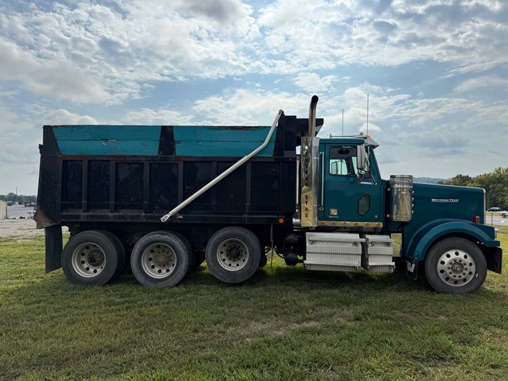 western-star-4900-image-6