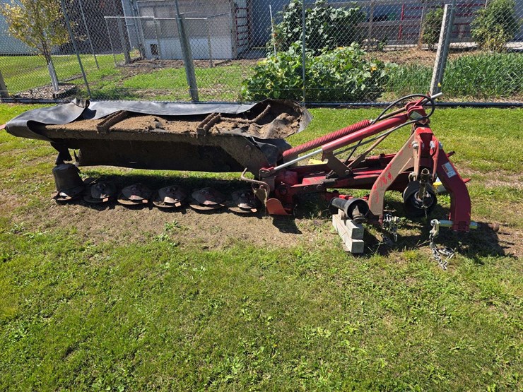 new-holland-h6740-image-3