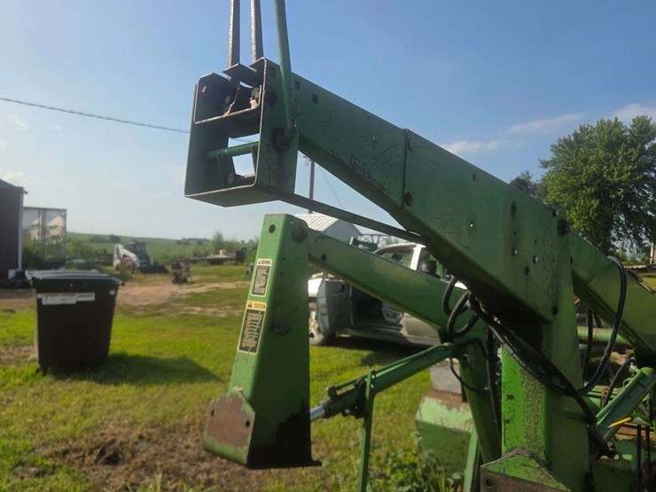john-deere-148-image-5