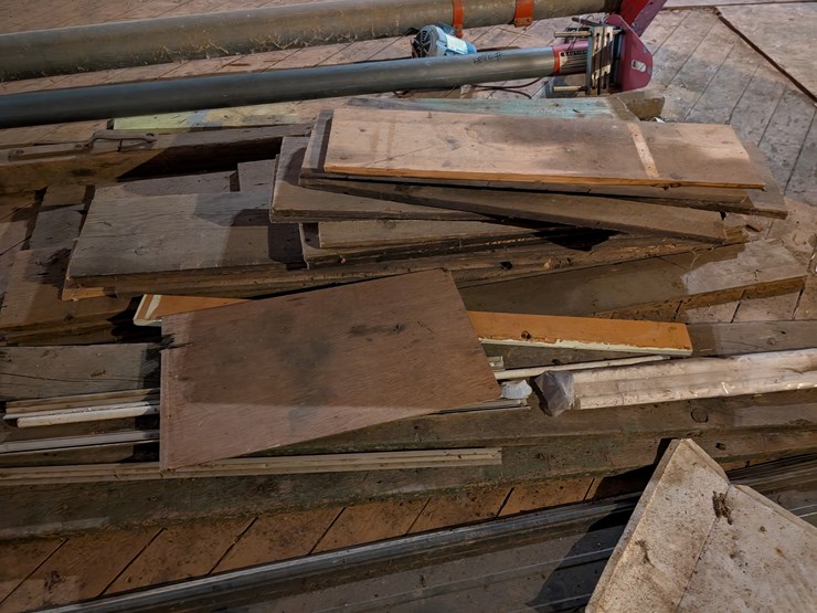 #3054-•-lumber-image-6