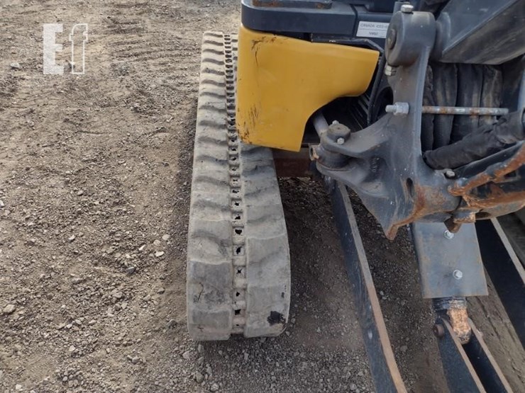 2022-deere-17g-image-41