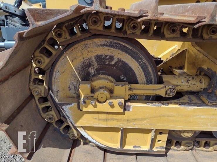 2022-deere-450k-image-24