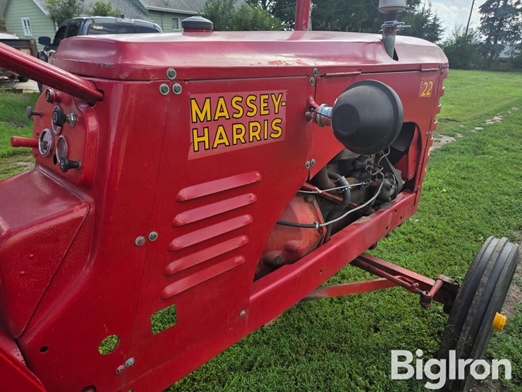 1949-massey-harris-22-image-16