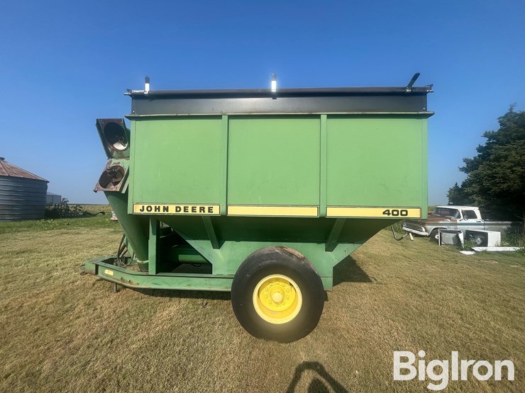 john-deere-400-image-9