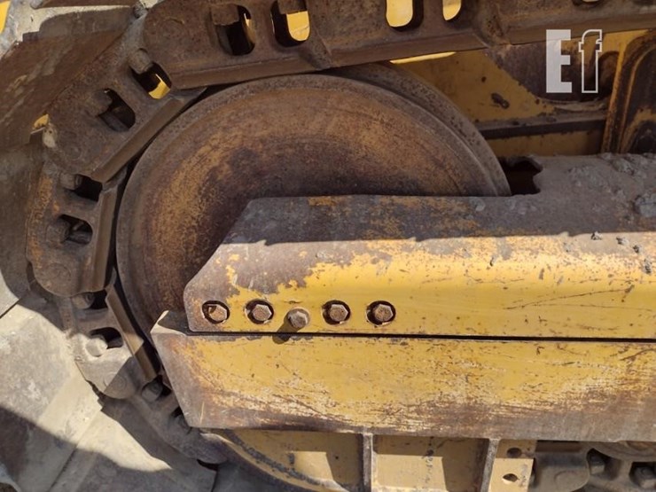 2012-deere-700j-lt-image-24