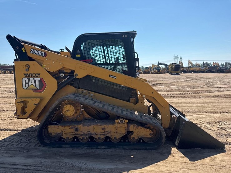 2023-caterpillar-299d3-image-5