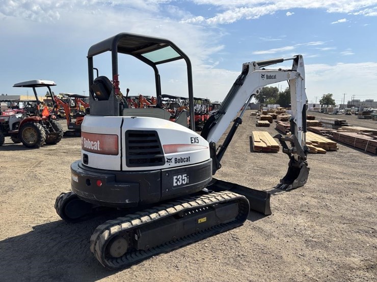 2014-bobcat-e35i-image-3