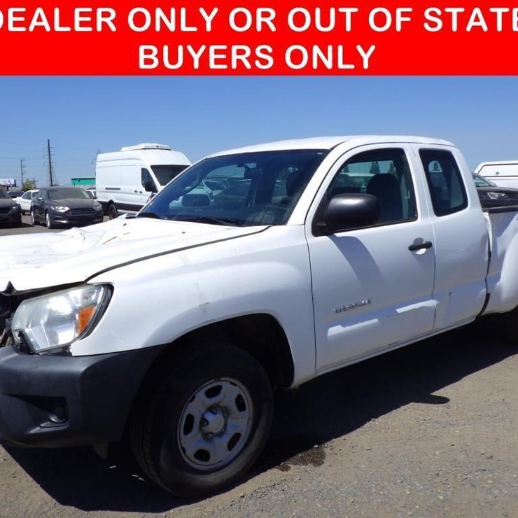 2015 TOYOTA TACOMA